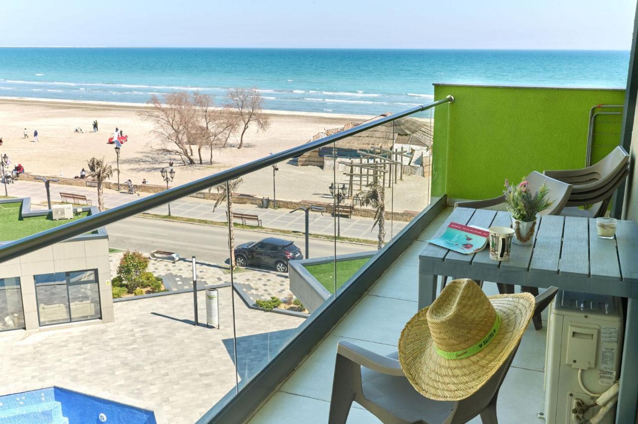 Glamour Red Apartment 22 In Spa Pool Resort Mamaia Dış mekan fotoğraf