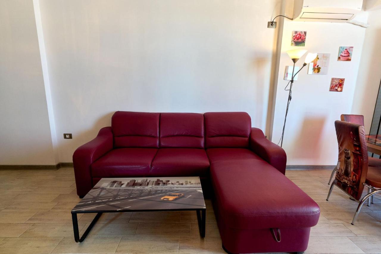 Glamour Red Apartment 22 In Spa Pool Resort Mamaia Dış mekan fotoğraf