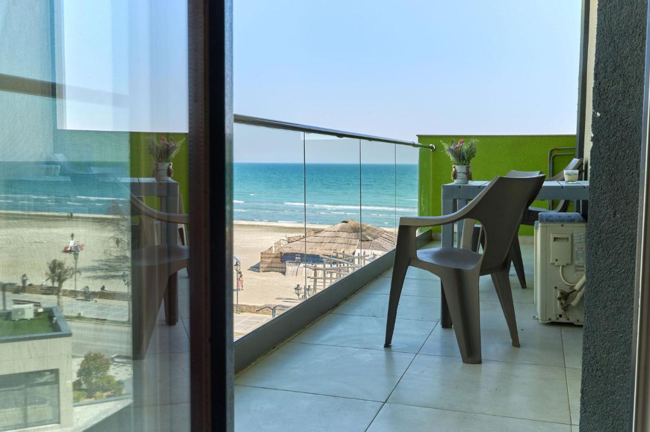 Glamour Red Apartment 22 In Spa Pool Resort Mamaia Dış mekan fotoğraf