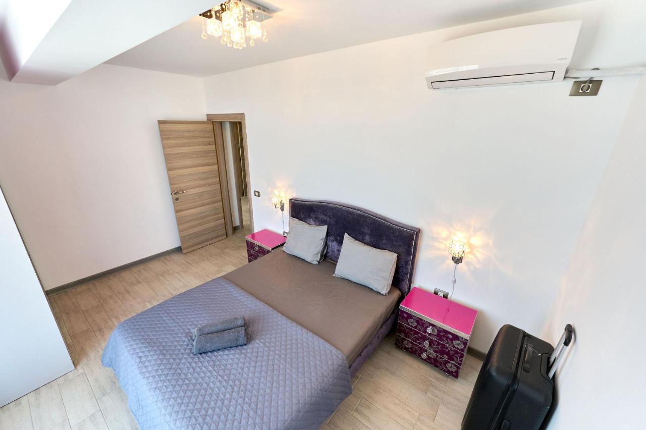 Glamour Red Apartment 22 In Spa Pool Resort Mamaia Dış mekan fotoğraf